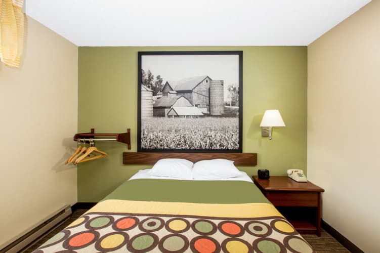Super 8 by Wyndham Fairmont, photo 4