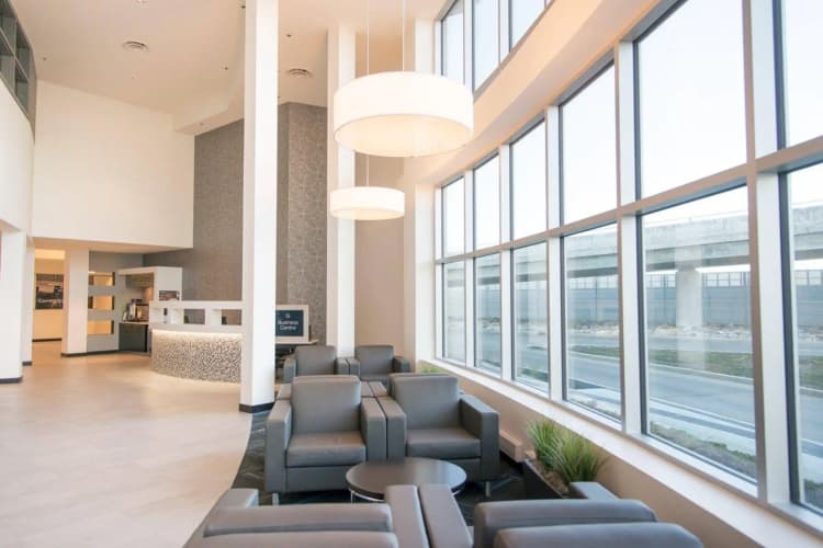 The Grand Winnipeg Airport Hotel, photo 2