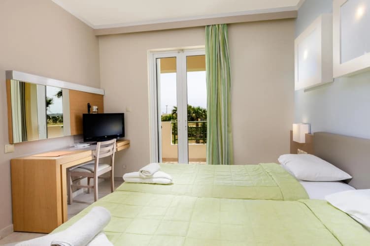 Sovereign Beach Hotel photo 5