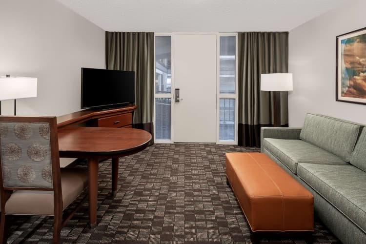 Embassy Suites by Hilton Nashville Airport photo 5