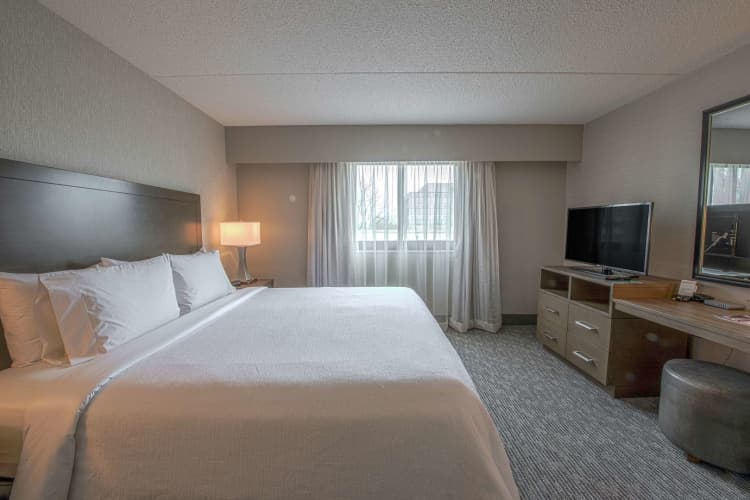 Embassy Suites by Hilton Chicago Schaumburg Woodfield, photo 5