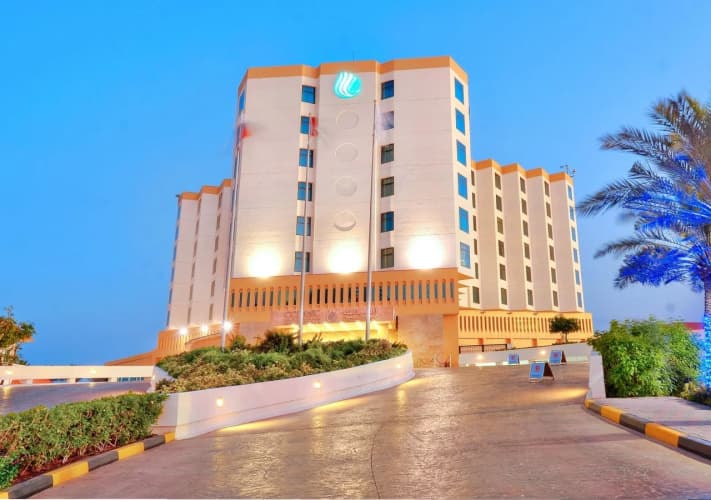 Oceanic Khorfakkan Resort & Spa photo 2
