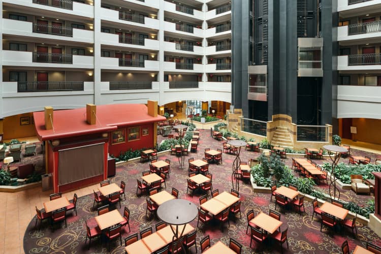 Embassy Suites by Hilton Hampton Convention Center photo 2