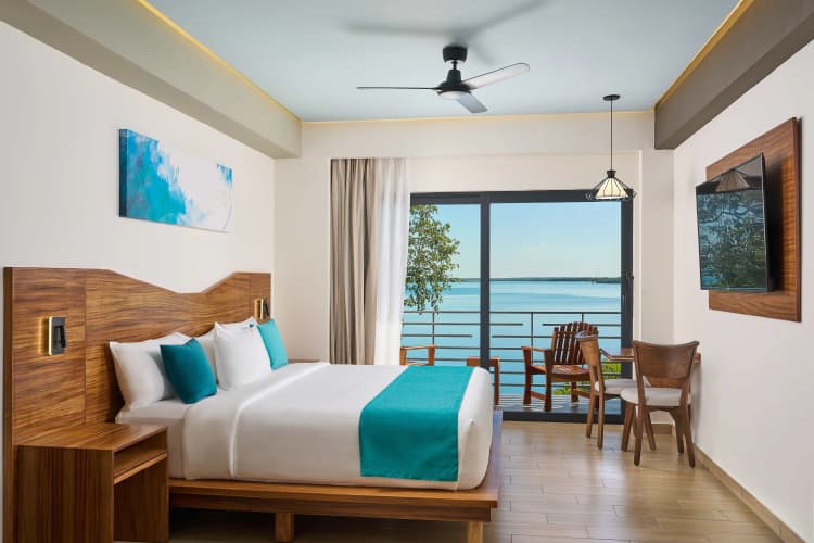 Cristalino Lagoon Front Hotel, Restaurant & Spa - Adults Only photo 4