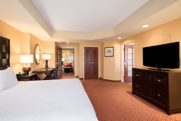 Embassy Suites by Hilton Norman Hotel & Conference Center, photo 5