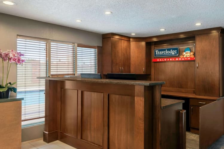 Travelodge By Wyndham Calgary South photo 3