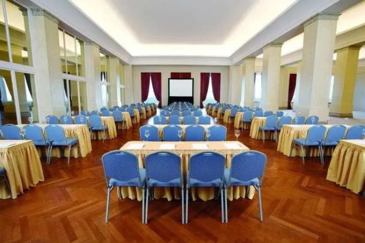 NH Gran Hotel Provincial photo 4