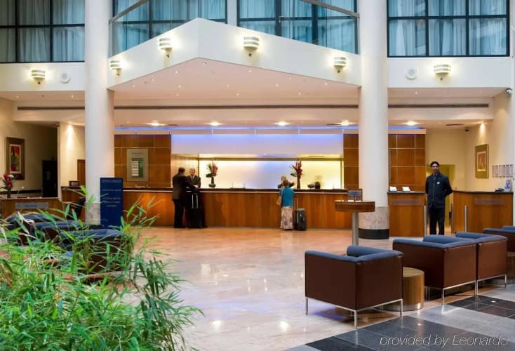 Sofitel London Gatwick photo 2