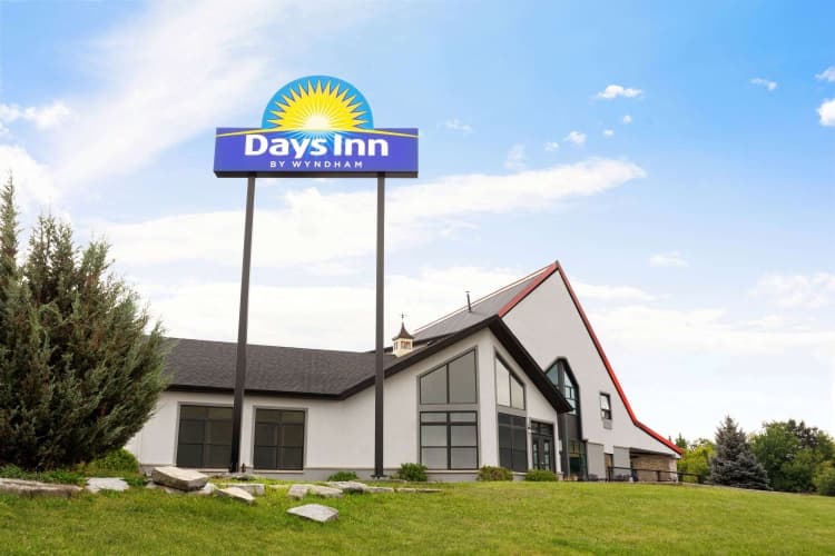 Days Inn By Wyndham Kingston photo 2