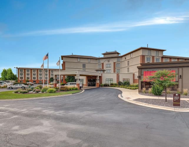 DoubleTree by Hilton Bloomington, photo 2