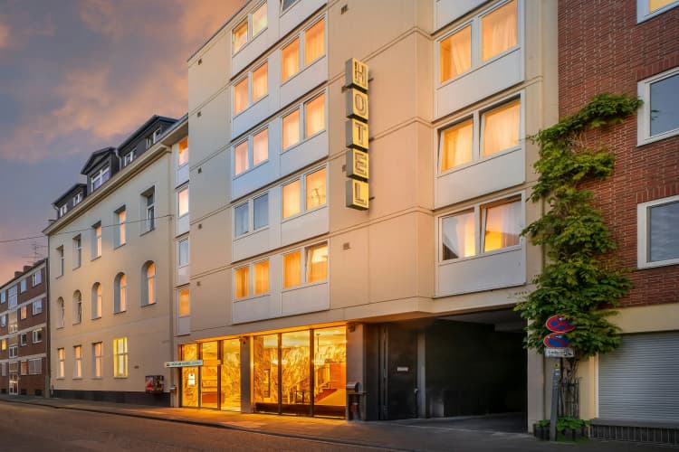 Novum Hotel Leonet photo 2