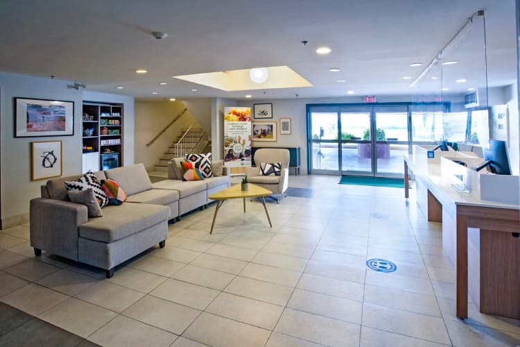 Holiday Inn & Suites Osoyoos photo 3