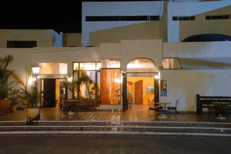 Las Rocas Resort & Spa photo 2