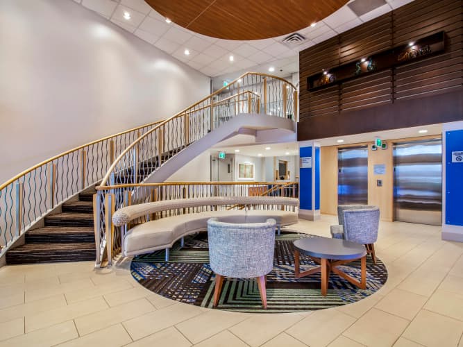 Holiday Inn Express & Suites Langley photo 3