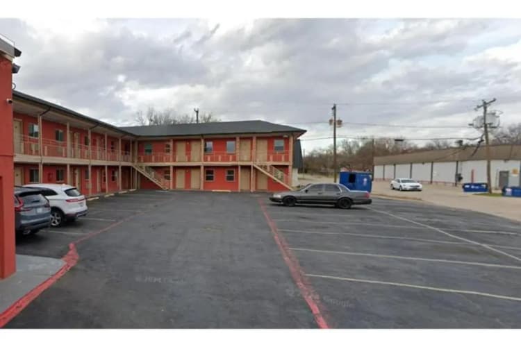 Exclusivo Inn by OYO Grand Prairie, TX photo 1