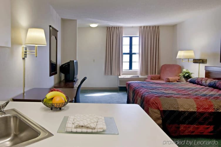 Extended Stay America - Toledo - Holland photo 3
