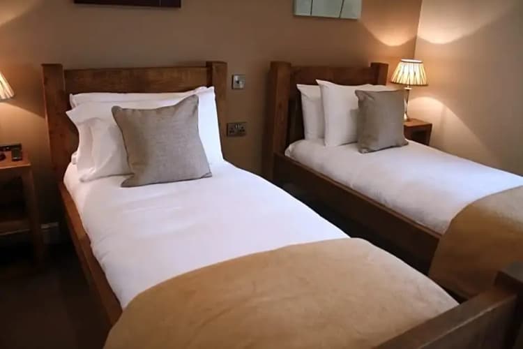 The Woodman Inn photo 5