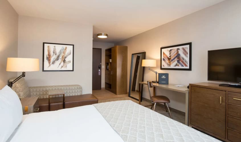 Pomeroy Inn & Suites Prince George photo 4