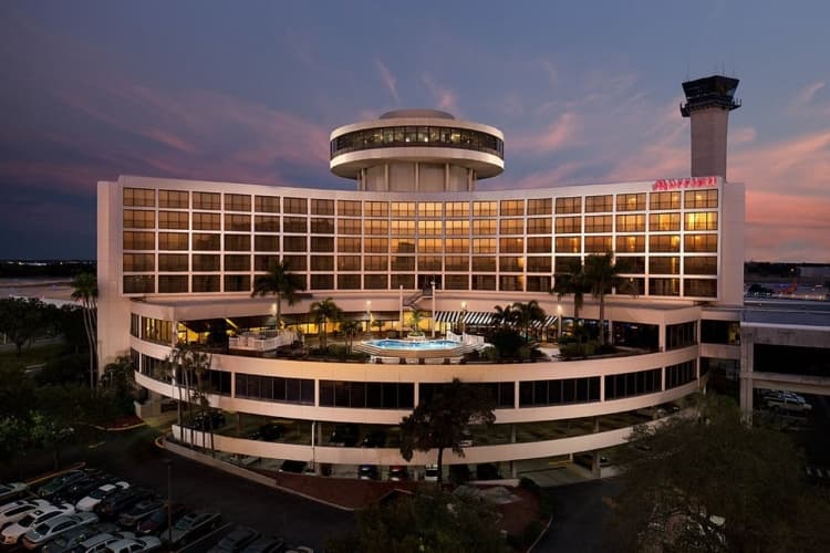Tampa Airport Marriott, photo 2