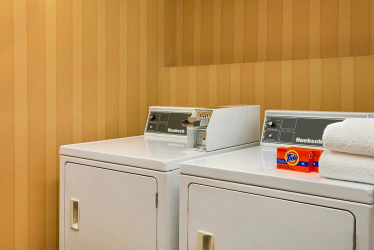 Hampton Inn & Suites by Hilton Langley-Surrey photo 5