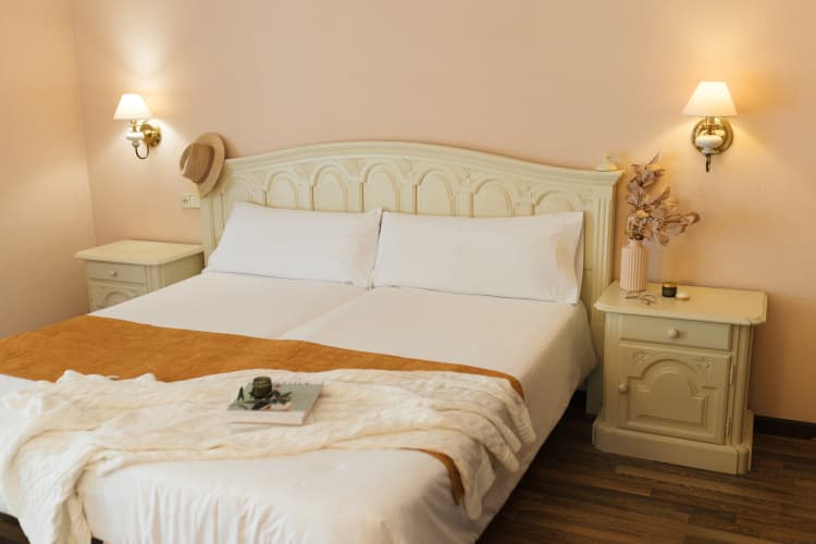 Hotel Roger De Flor By Seleqtta photo 3