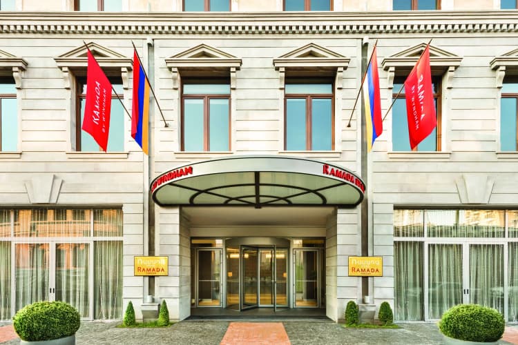 Ramada Hotel & Suites by Wyndham Yerevan, photo 3