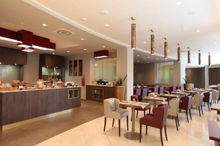 DoubleTree by Hilton Yerevan City Centre, photo 4