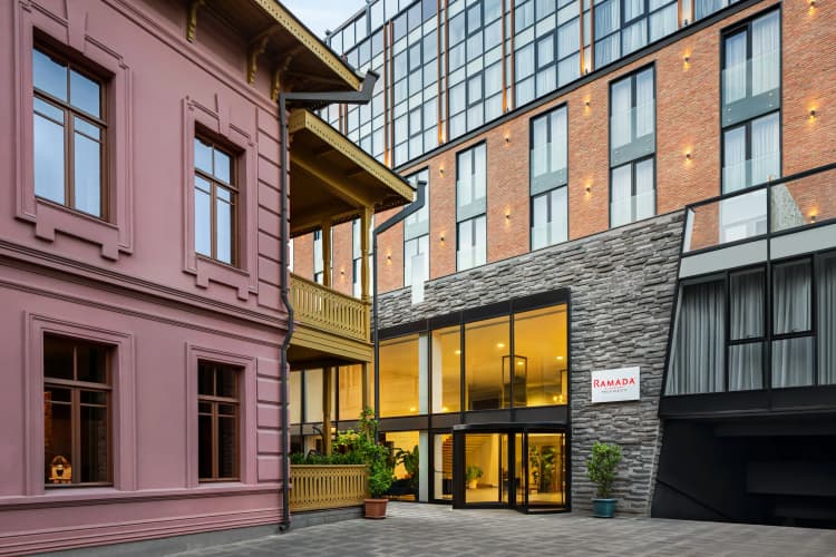 Ramada By Wyndham Tbilisi Old City photo 3
