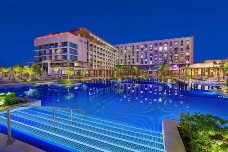 W Muscat photo 2
