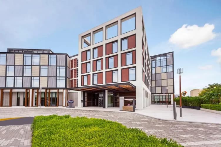 Hampton By Hilton Dubai Al Seef photo 2