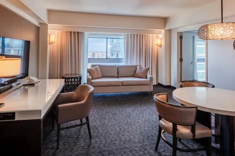 Millennium Hilton New York One UN Plaza photo 4
