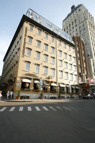 Clarendon, photo 2