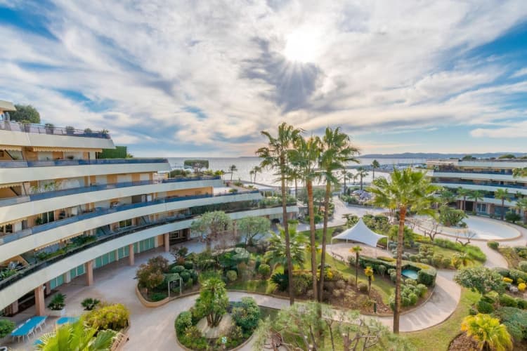 Holiday Inn Nice - Saint Laurent du Var photo 2
