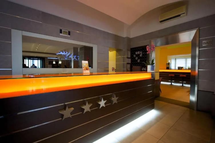 Best Western Crystal Palace Hotel photo 3
