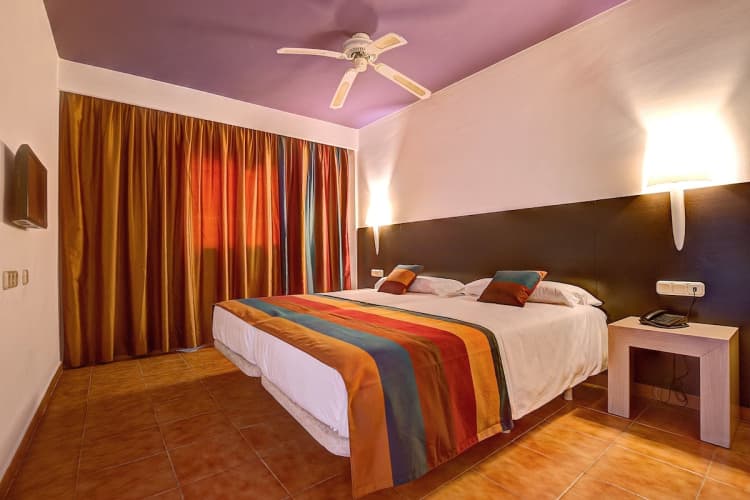 SBH Monica Beach Resort photo 5