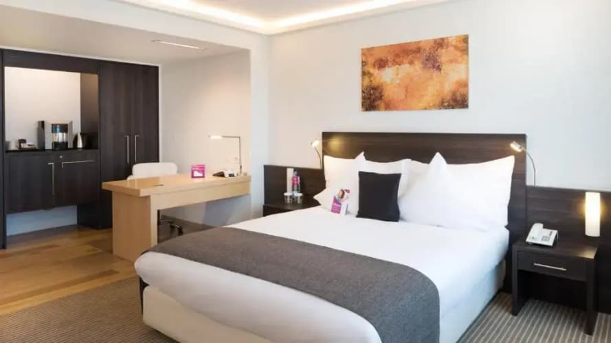Crowne Plaza Zurich photo 3