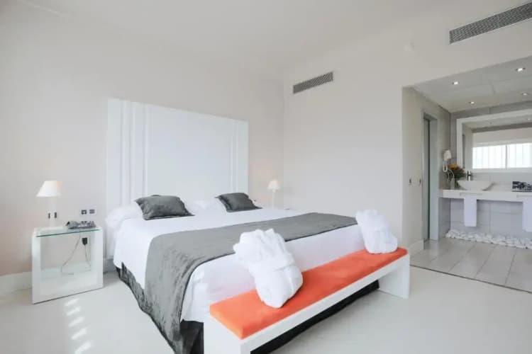 Hotel Chamartin The One photo 5
