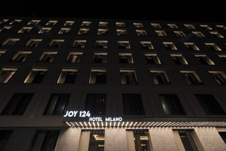 Joy 124 photo 2