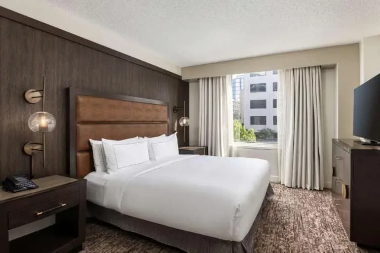 DoubleTree Suites by Hilton Hotel Austin photo 5