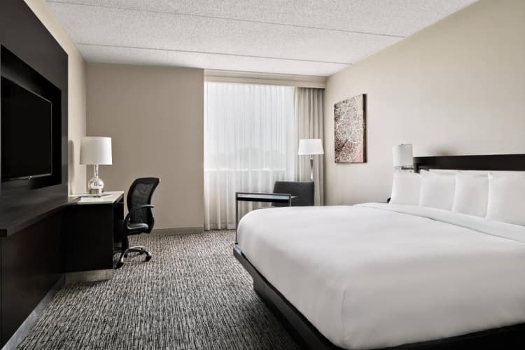 Cleveland Marriott East, photo 3