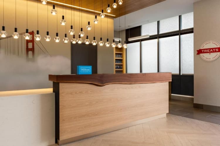 Hampton Inn & Suites San Mateo-San Francisco Airport photo 2
