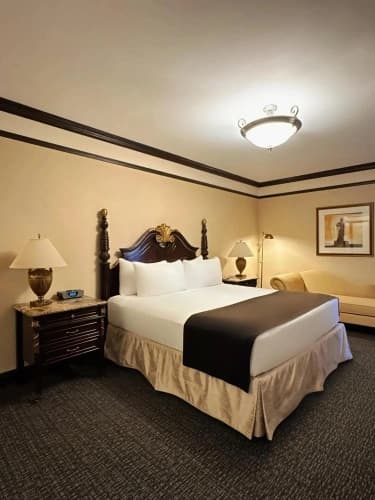 The Lucerne Hotel photo 3