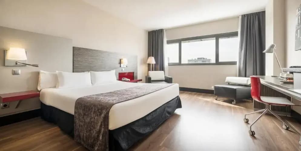 Hotel ILUNION Barcelona photo 5