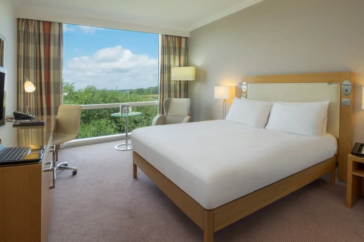 Hilton Reading photo 4
