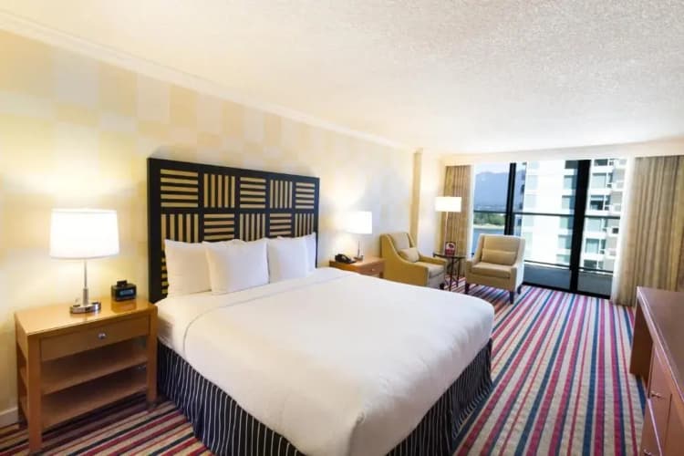 Pinnacle Hotel Harbourfront photo 3