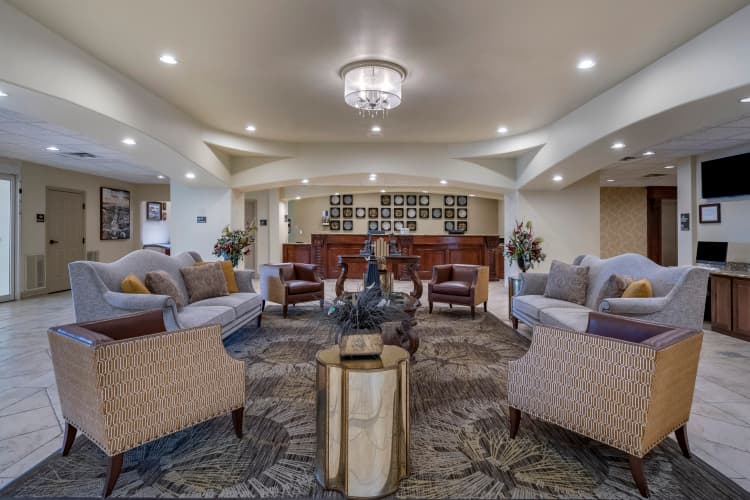 Best Western Plus Monica Royale Inn & Suites photo 4