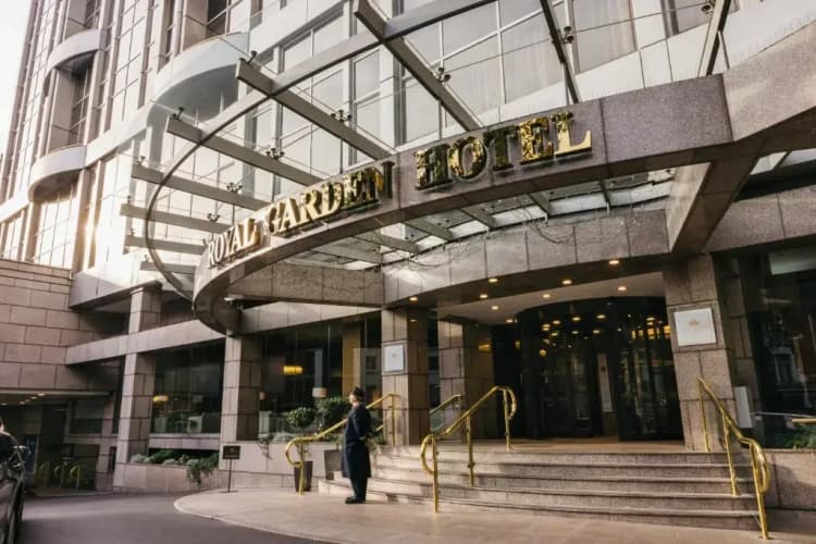 Royal Garden Hotel photo 2