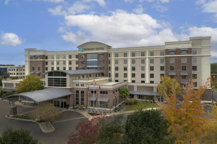 Embassy Suites by Hilton Jackson North Ridgeland photo 2