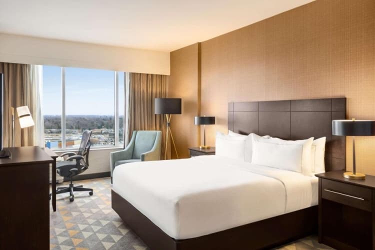 DoubleTree by Hilton Pointe Claire Montreal Airport West photo 4
