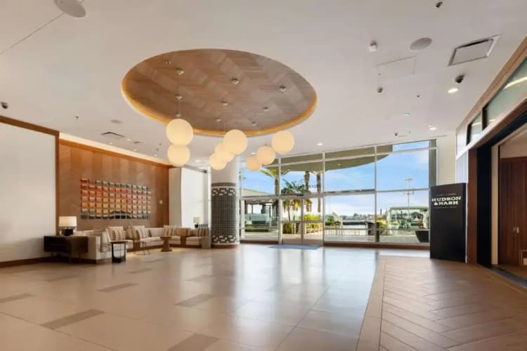 Hilton San Diego Bayfront photo 3